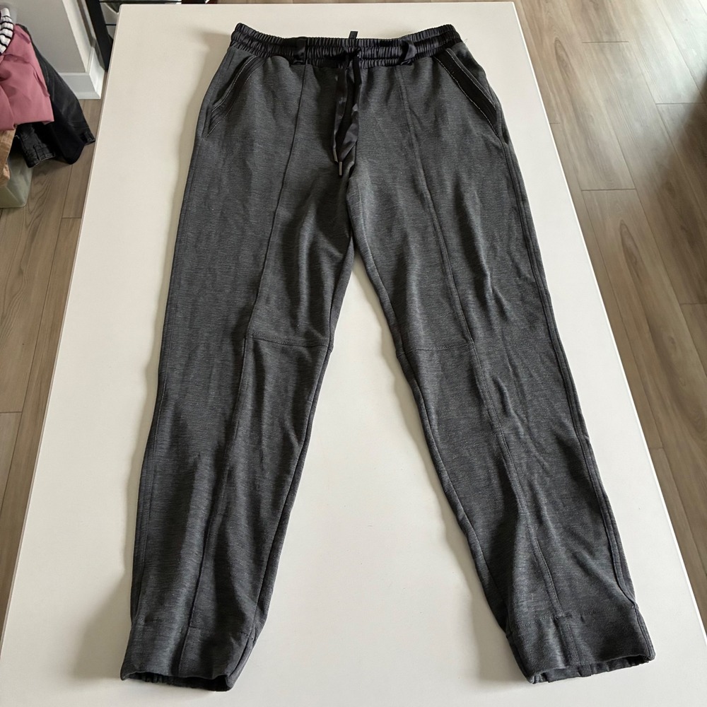 White House Black Market The Jogger WKND Pants Charcoal Grey Size S - Picture 2 of 7